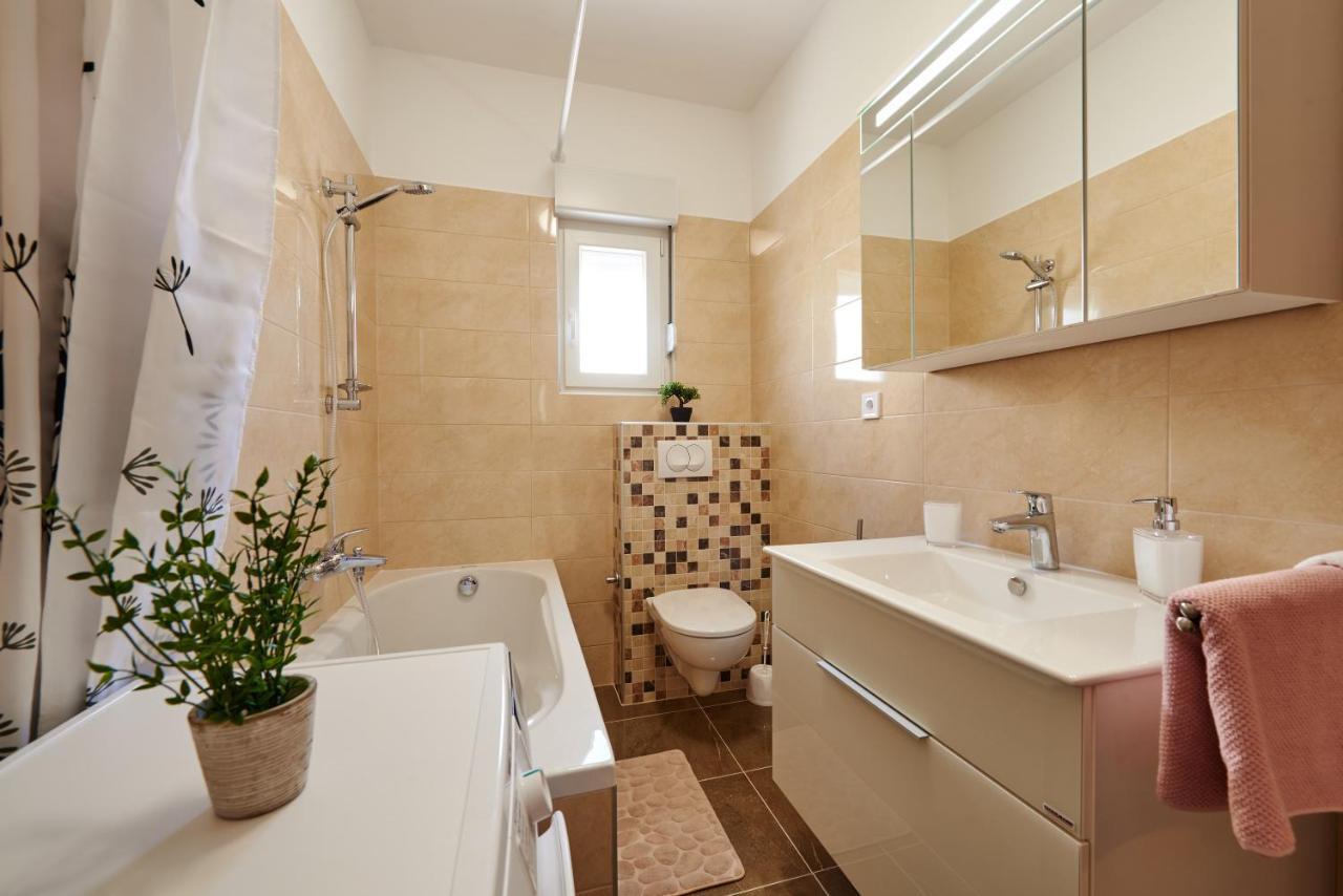 Apartman Tim Trogir Luaran gambar