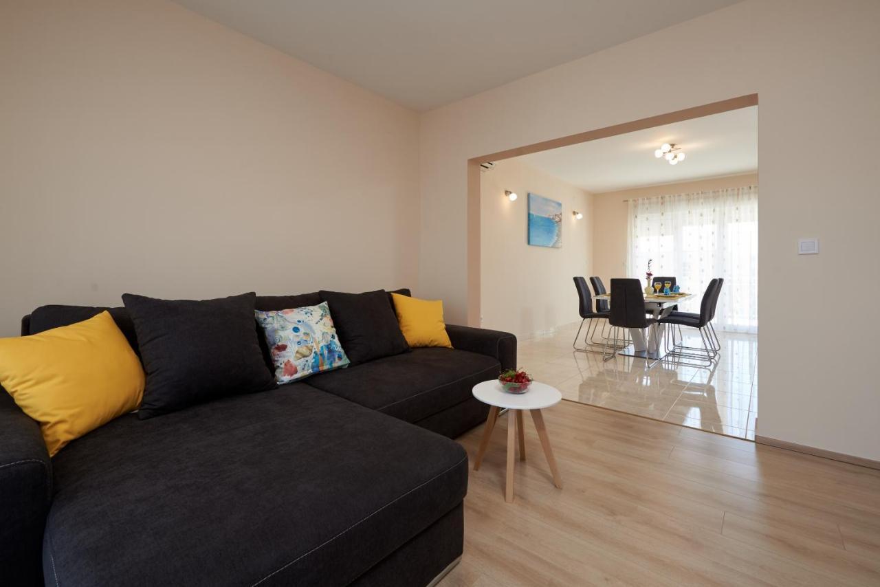 Apartman Tim Trogir Luaran gambar