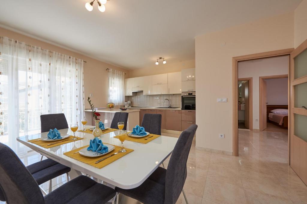 Apartman Tim Trogir Luaran gambar