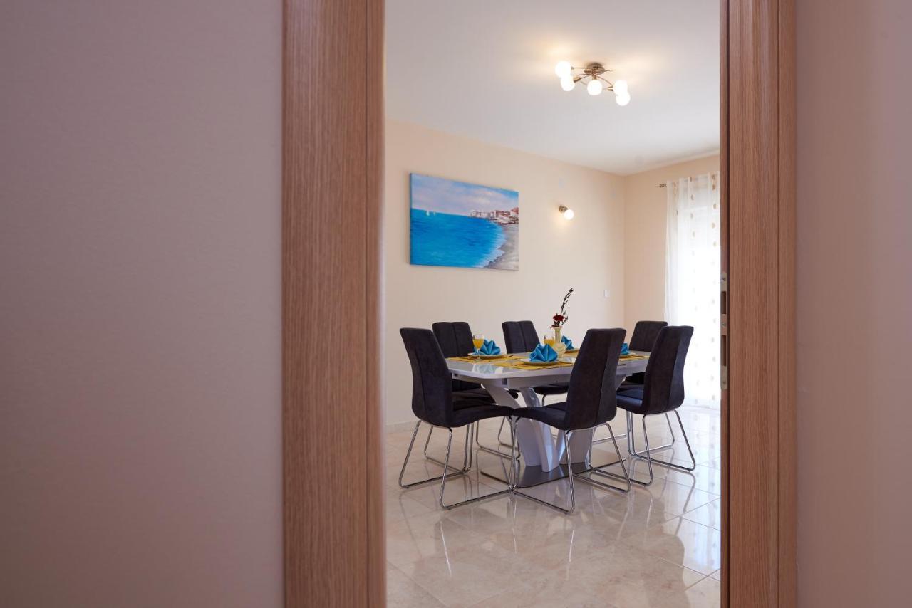 Apartman Tim Trogir Luaran gambar