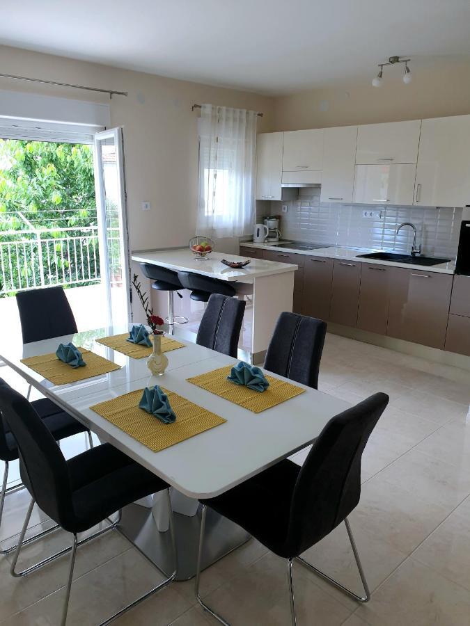 Apartman Tim Trogir Luaran gambar